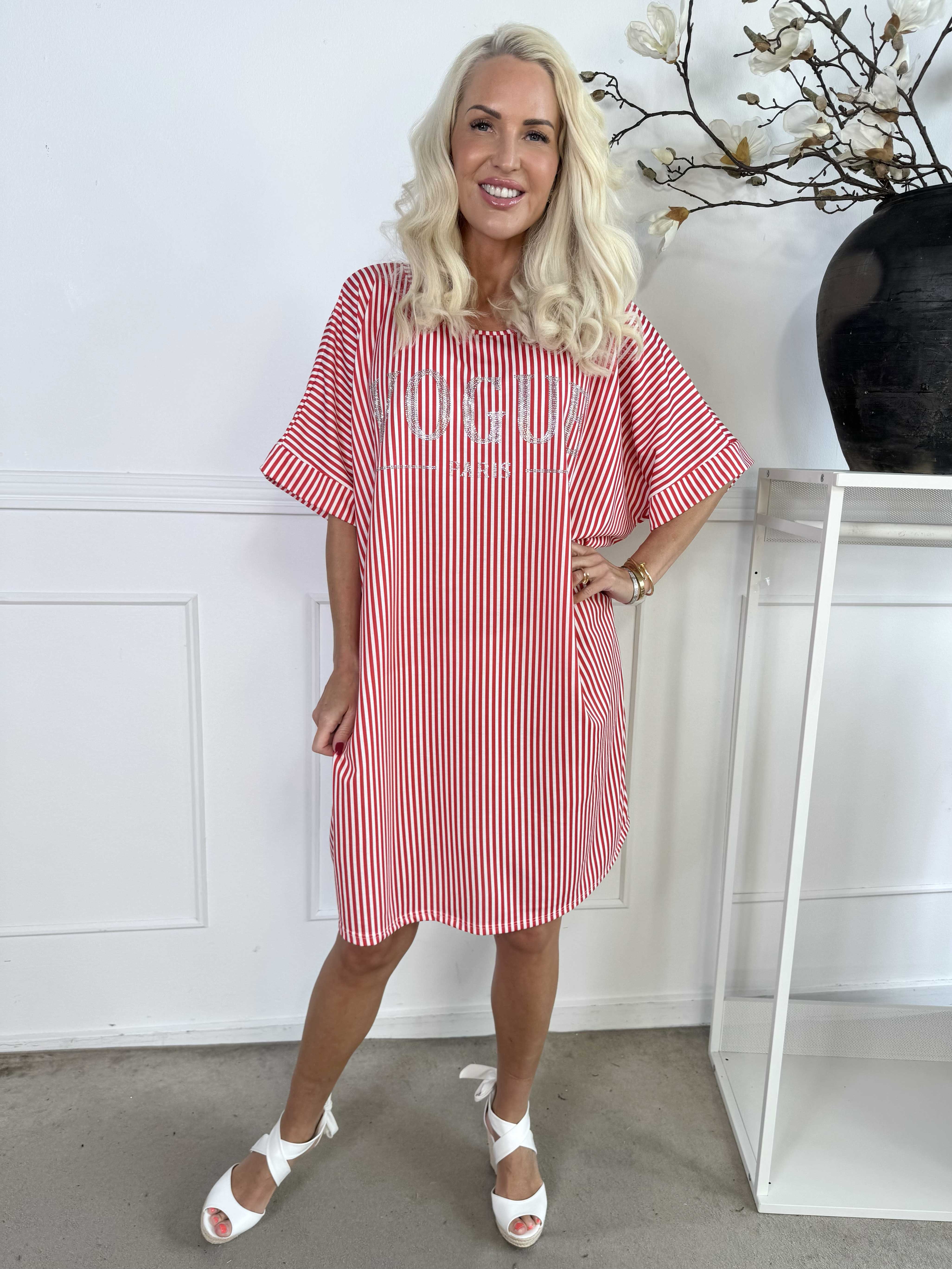 Mintu Stripe Dress - Blød stribet kjole i bomuld med similisten